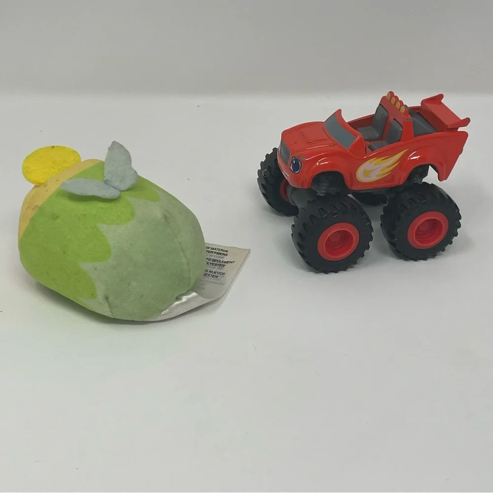 Disney Figures & Cars Lot of 8‎